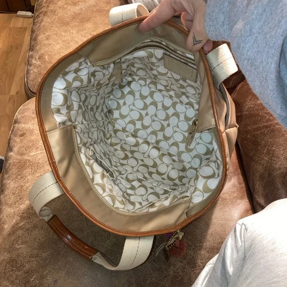 Coach vintage 2005 Hamptons leatherware nylon champagne Tote and Wristlet Set - Picture 16 of 16